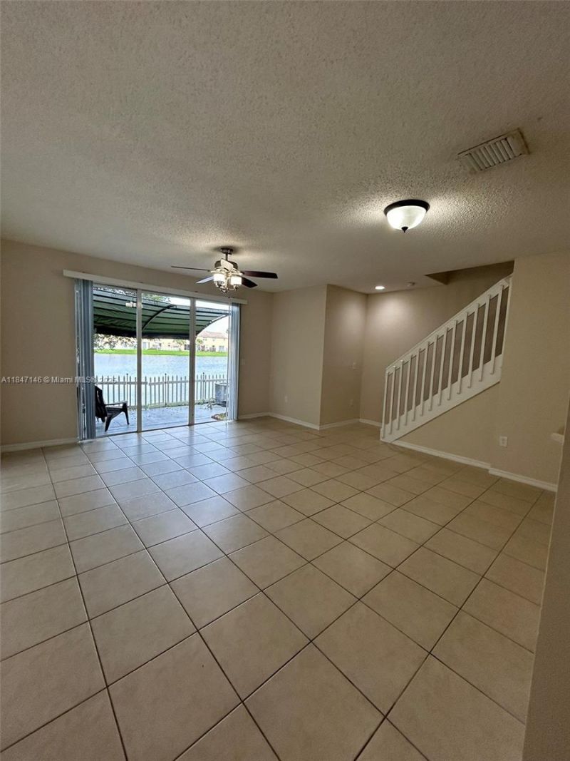 954 NE 42nd Ter, Homestead, FL 33033 Photo