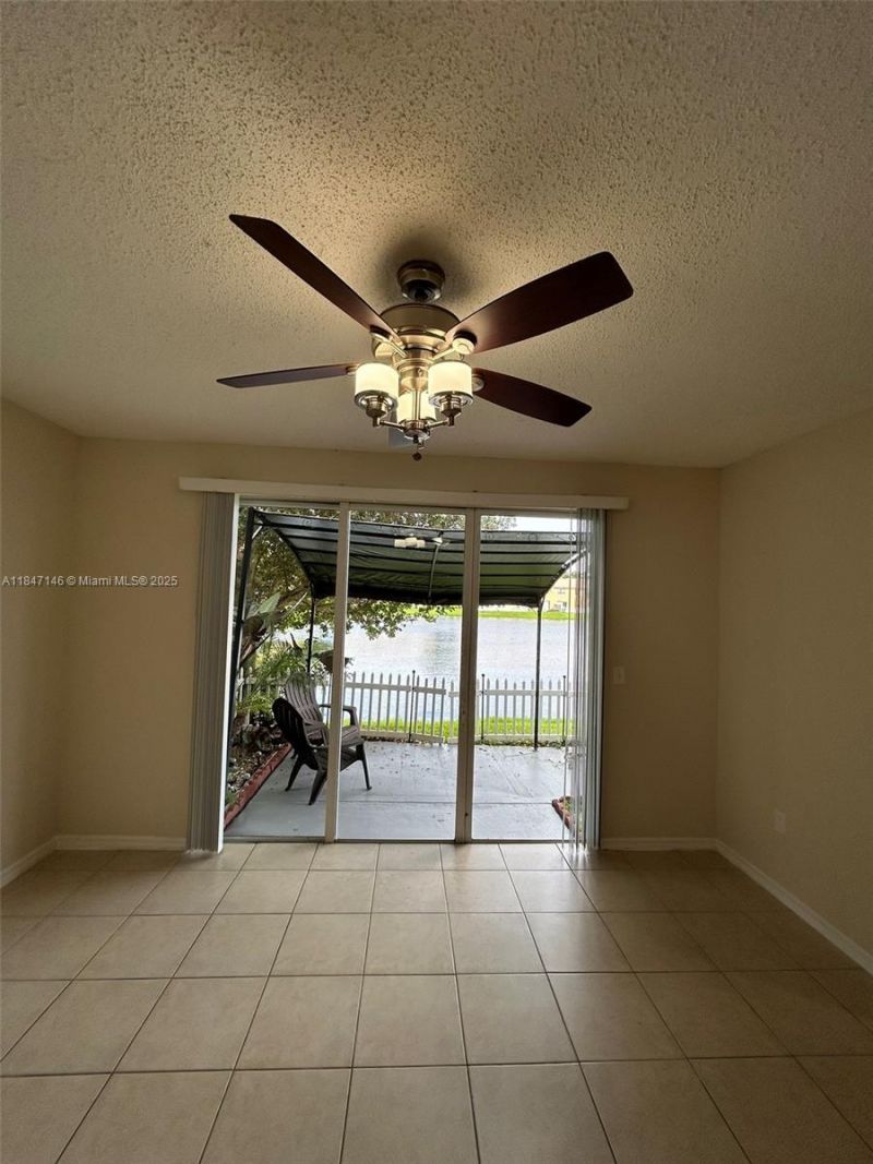 954 NE 42nd Ter, Homestead, FL 33033 Photo