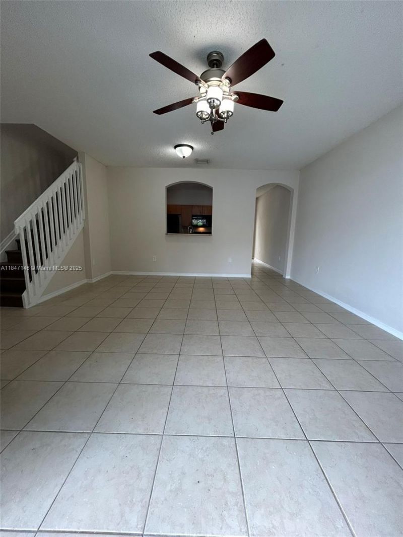 954 NE 42nd Ter, Homestead, FL 33033 Photo