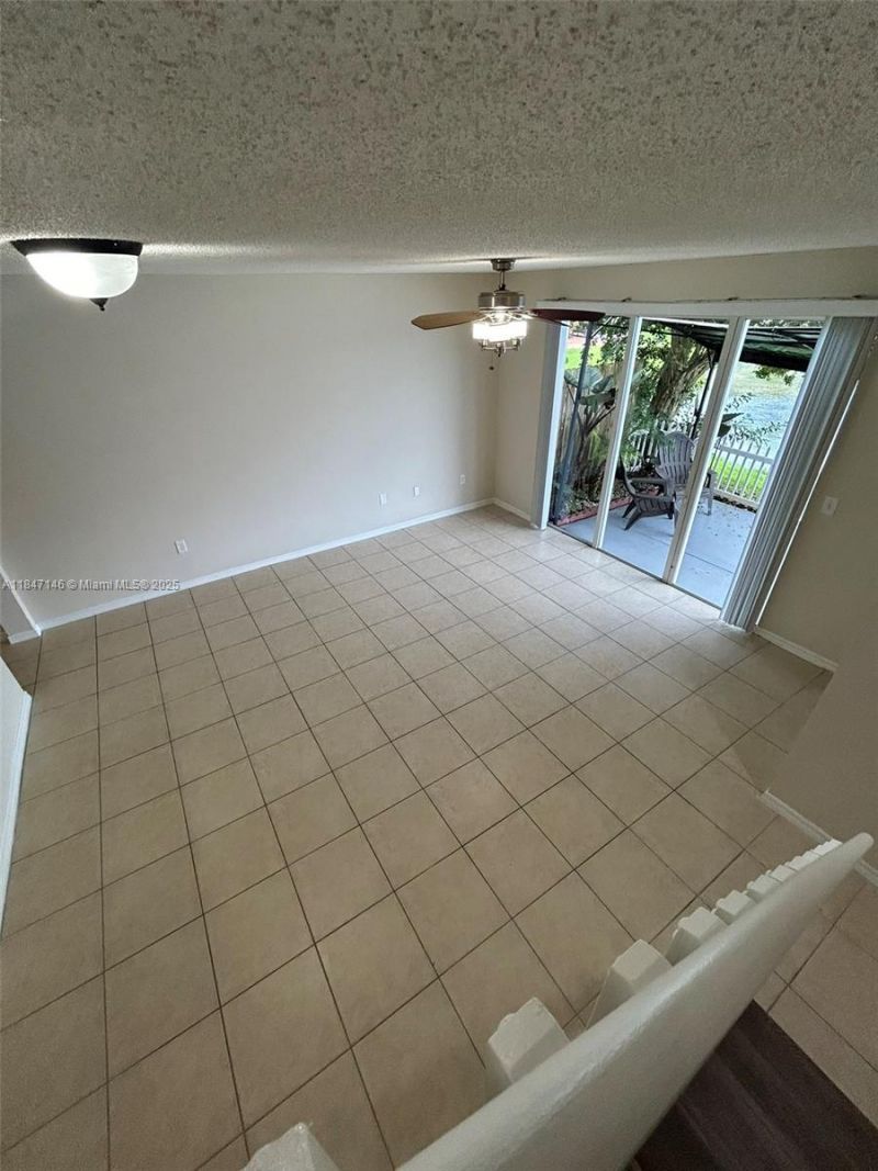 954 NE 42nd Ter, Homestead, FL 33033 Photo
