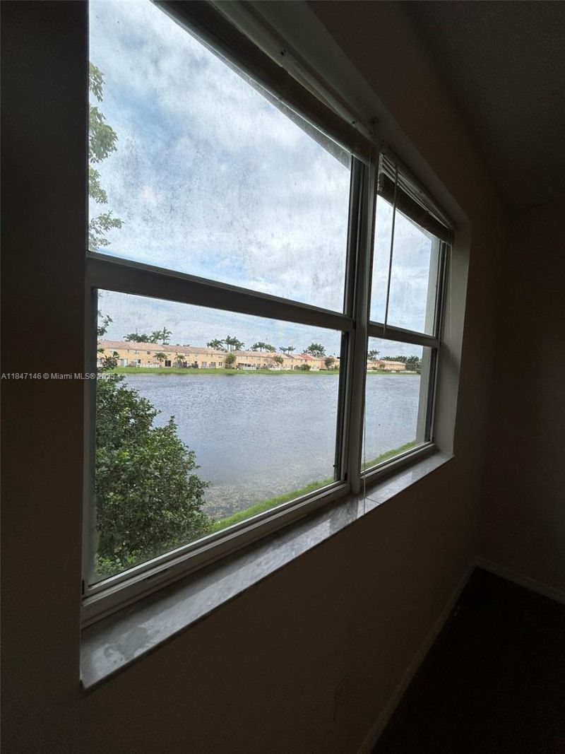 954 NE 42nd Ter, Homestead, FL 33033 Photo