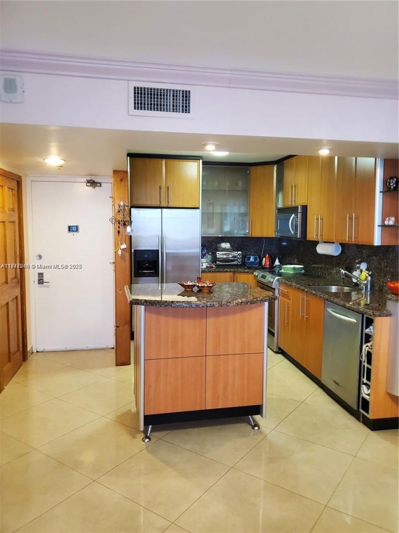 20379 W Country Club Dr, Unit 2233, Aventura, FL 33180 Photo