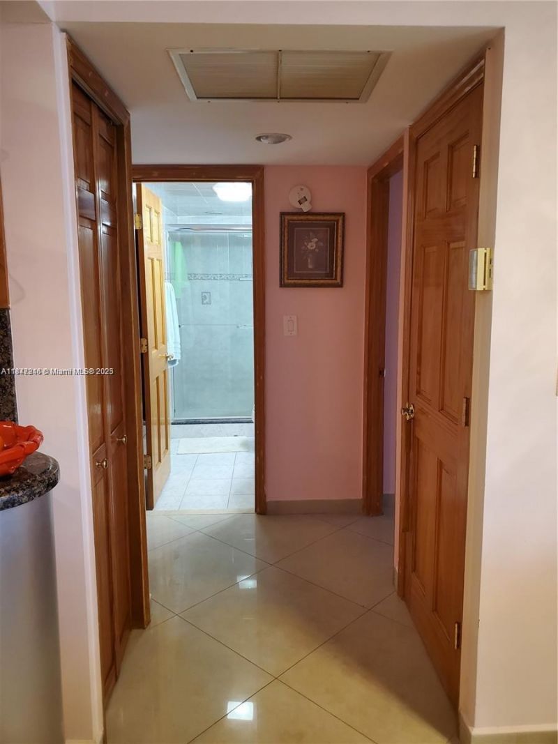 20379 W Country Club Dr, Unit 2233, Aventura, FL 33180 Photo