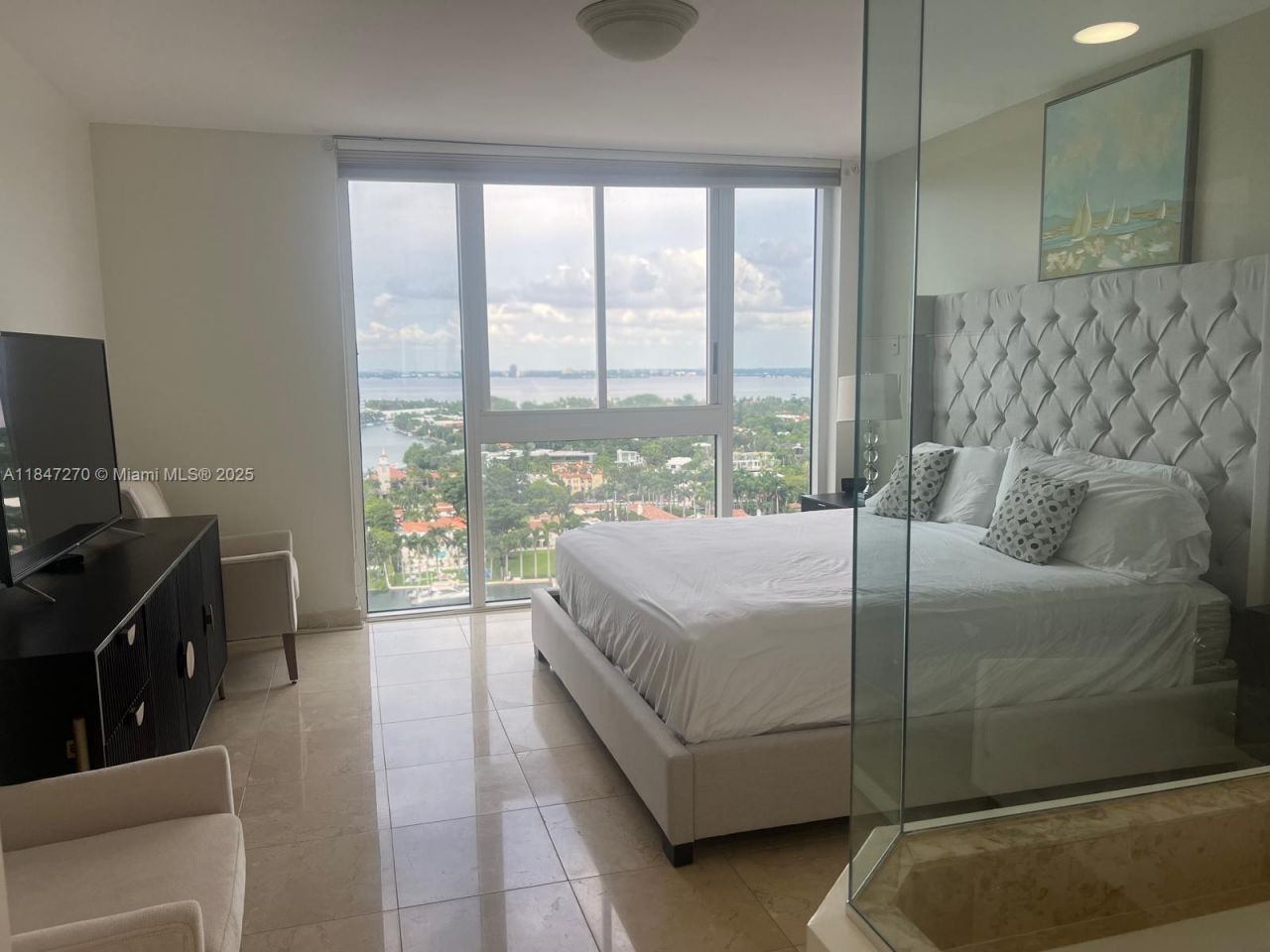 4775 Collins Ave, Unit 2105, Miami Beach, FL 33140 Photo