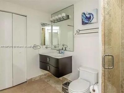 4775 Collins Ave, Unit 2105, Miami Beach, FL 33140 Photo