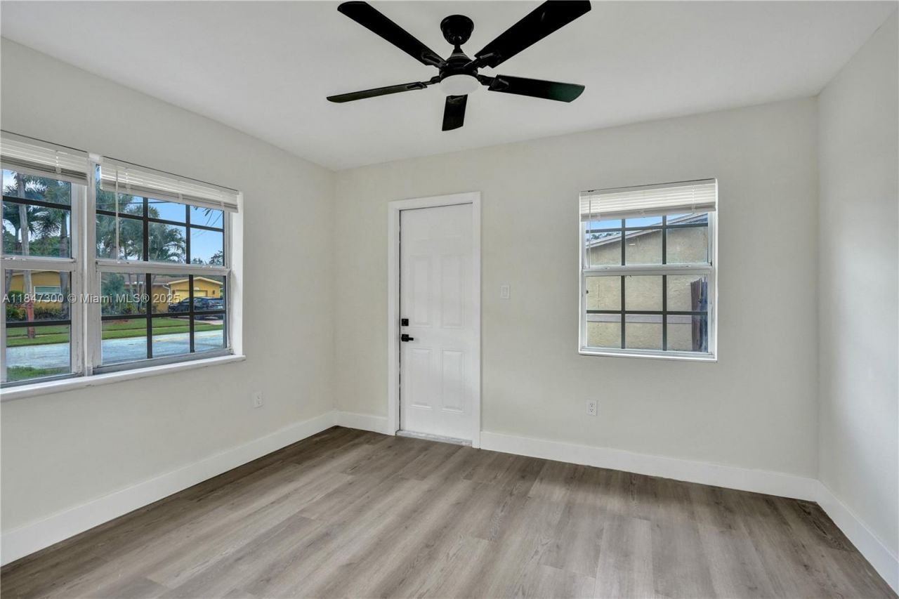 6220 NW 12th Ct, Sunrise, FL 33313 Photo