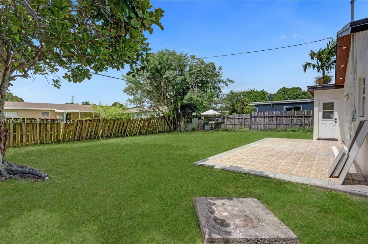 6220 NW 12th Ct, Sunrise, FL 33313 Photo