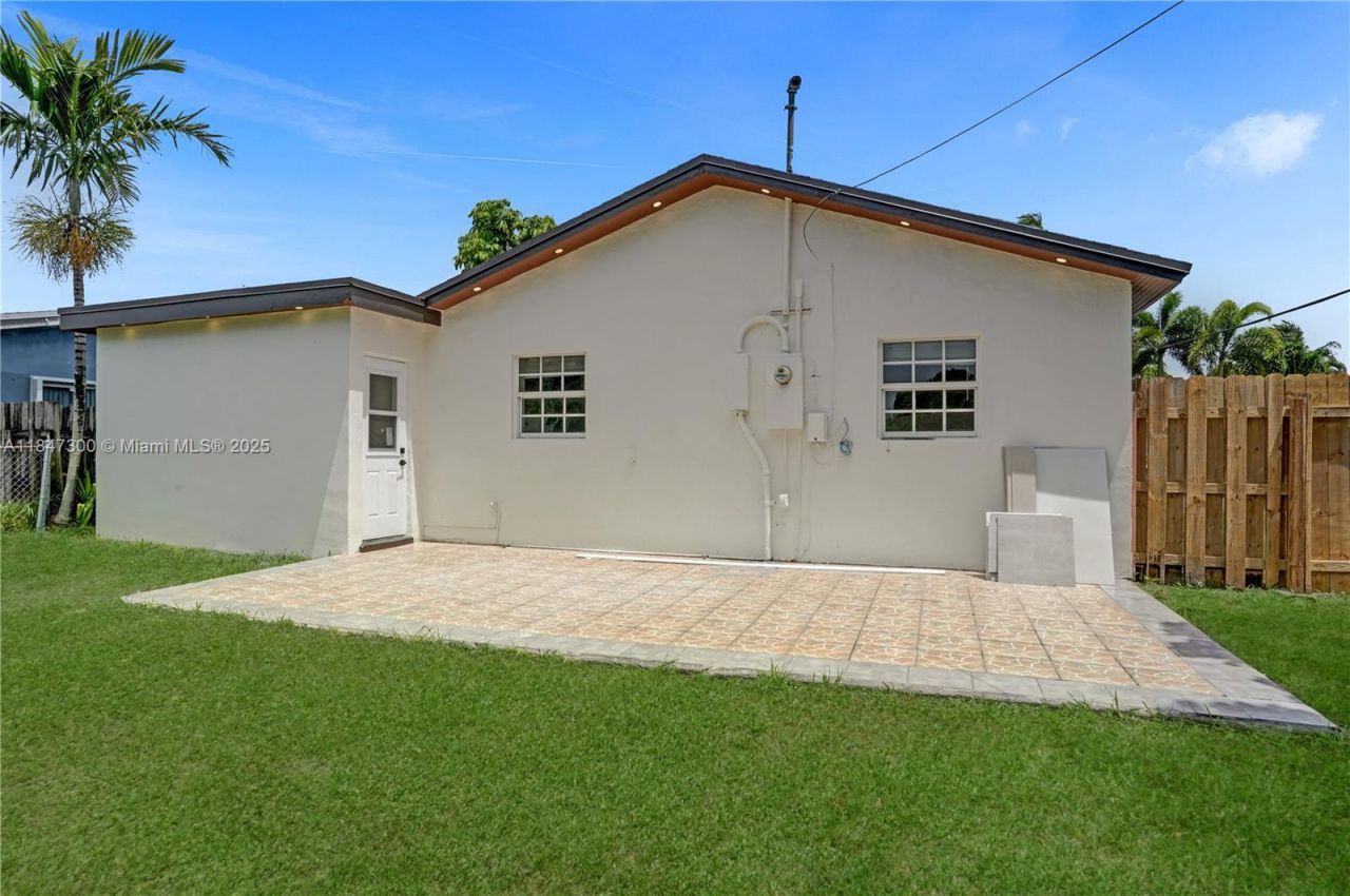 6220 NW 12th Ct, Sunrise, FL 33313 Photo