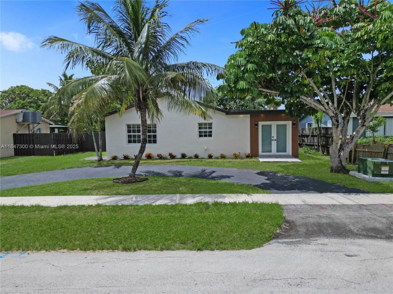 6220 NW 12th Ct, Sunrise, FL 33313 Photo