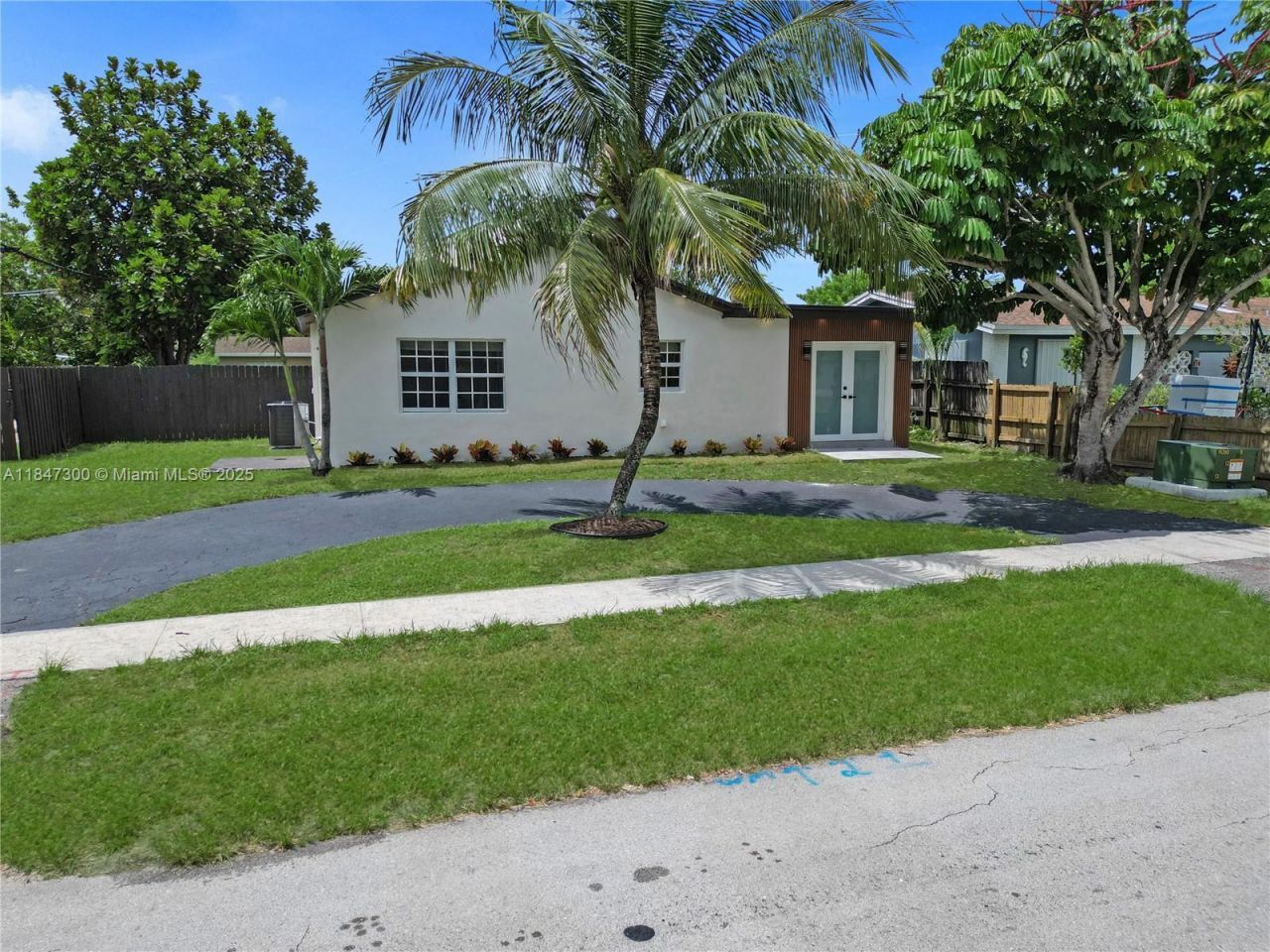 6220 NW 12th Ct, Sunrise, FL 33313 Photo