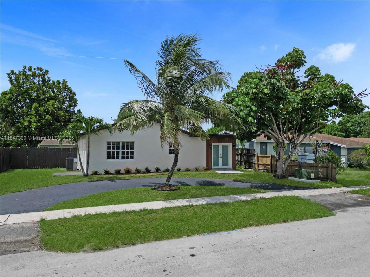 6220 NW 12th Ct, Sunrise, FL 33313 Photo