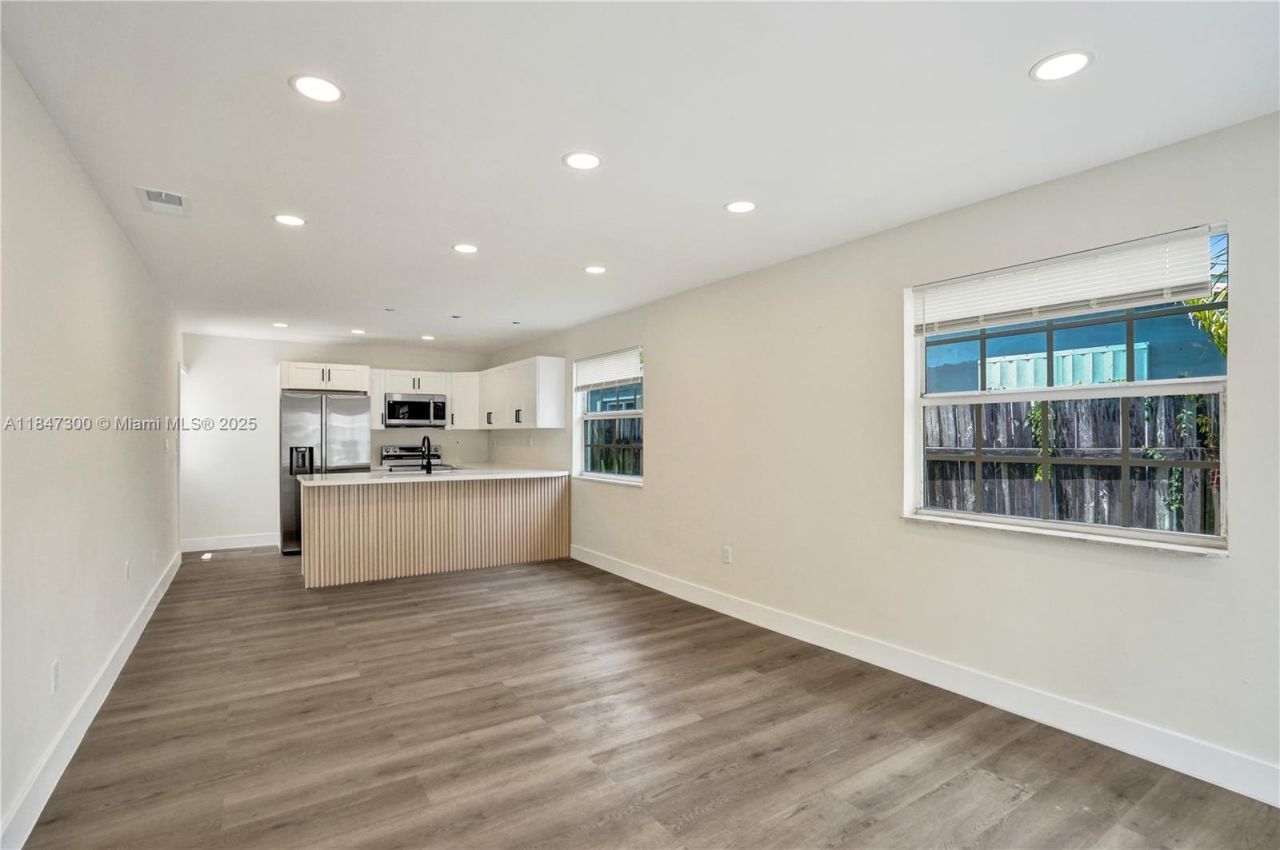 6220 NW 12th Ct, Sunrise, FL 33313 Photo