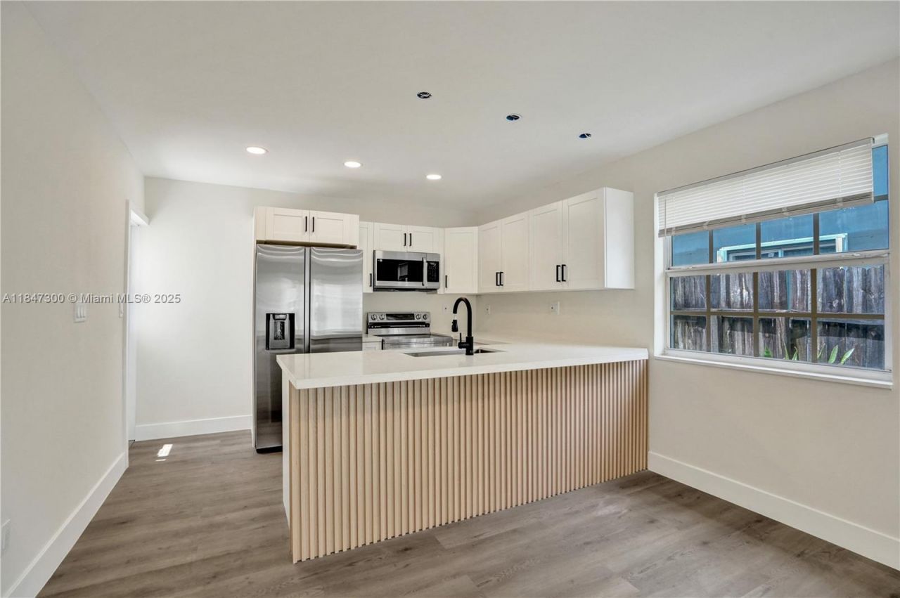 6220 NW 12th Ct, Sunrise, FL 33313 Photo