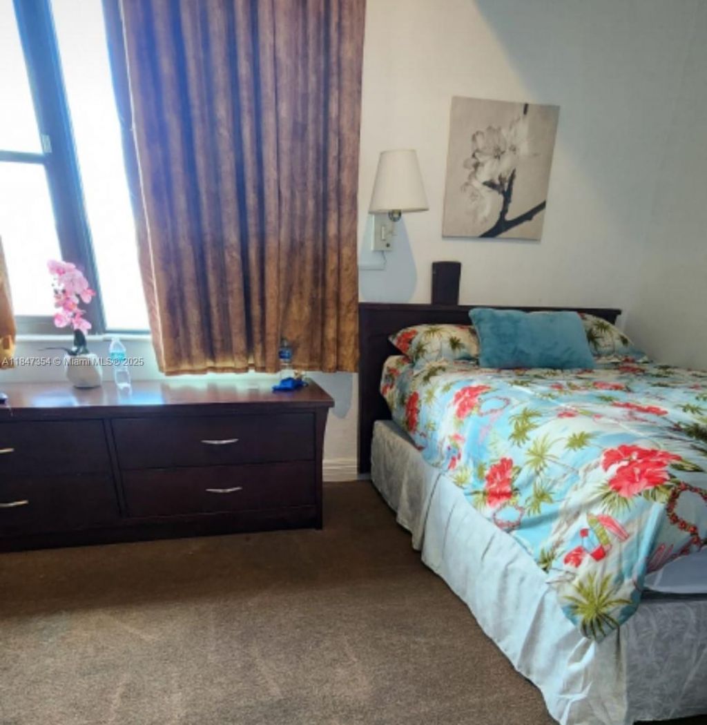 6345 Collins Ave, Unit PH-21, Miami Beach, FL 33141 Photo