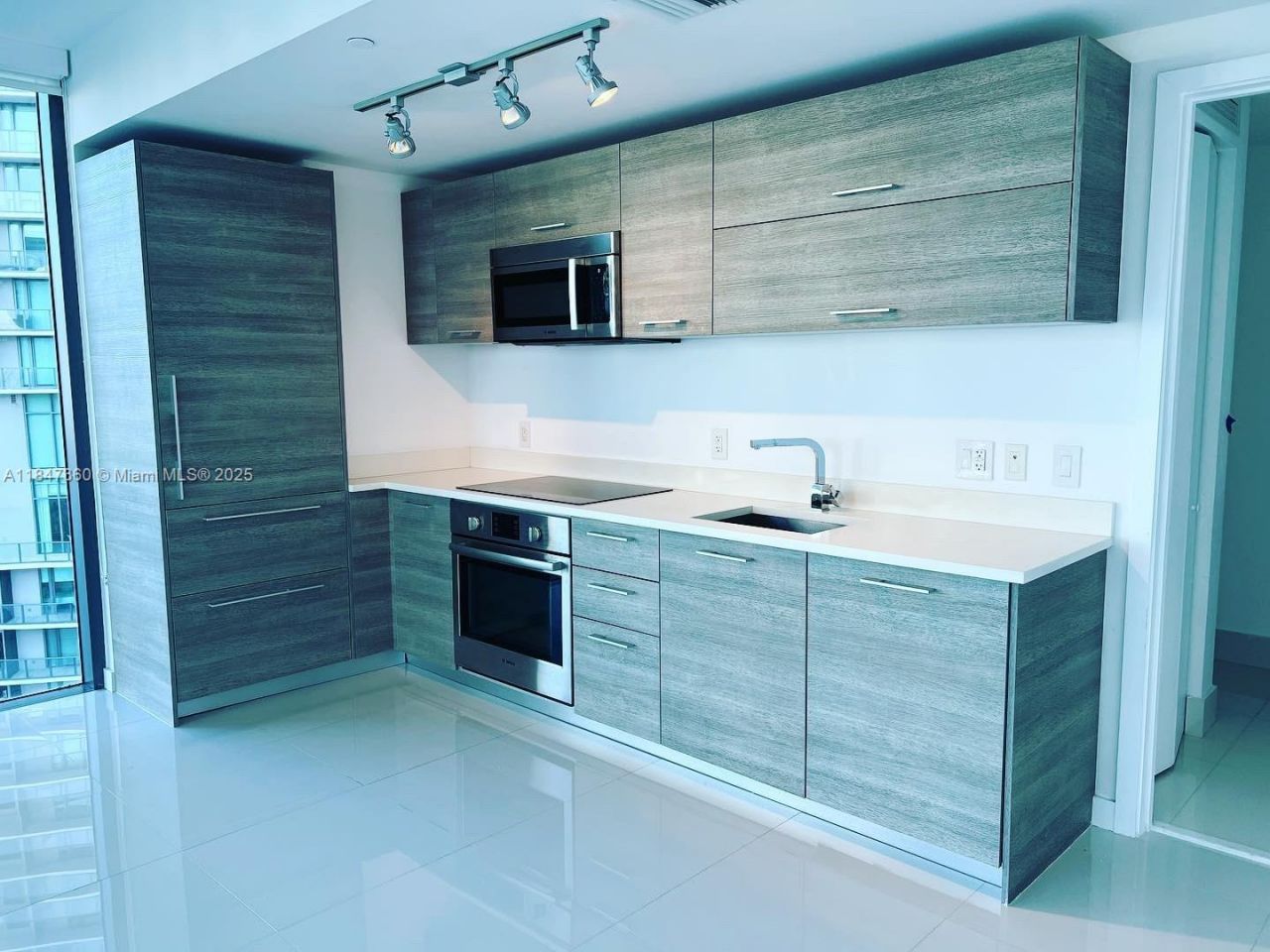 650 NE 32nd St, Unit 3508, Miami, FL 33137 Photo