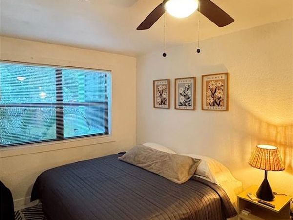 460 NW 109th St, Unit Studio, Miami, FL 33168