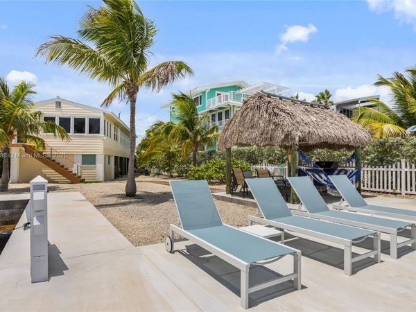 235 Tavernier Dr, Key Largo, FL 33070