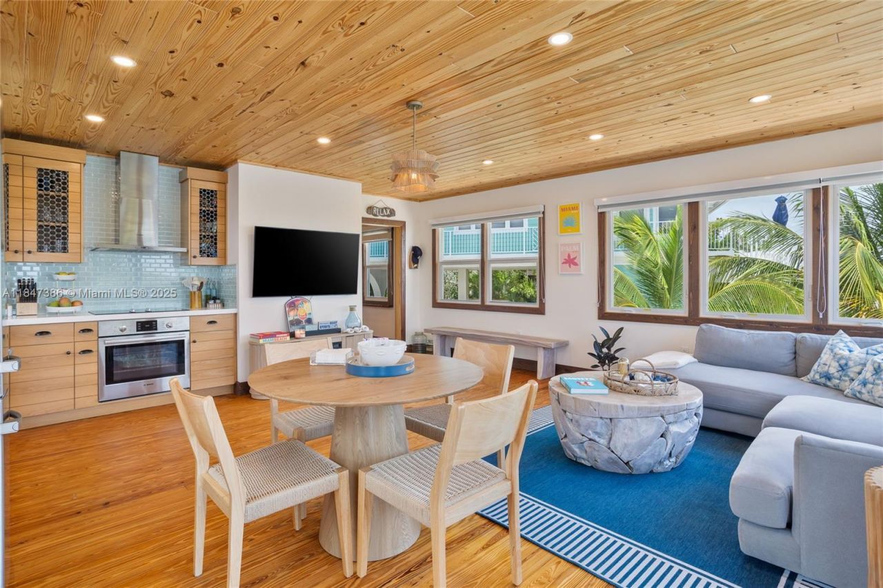 235 Tavernier Dr, Key Largo, FL 33070 Photo