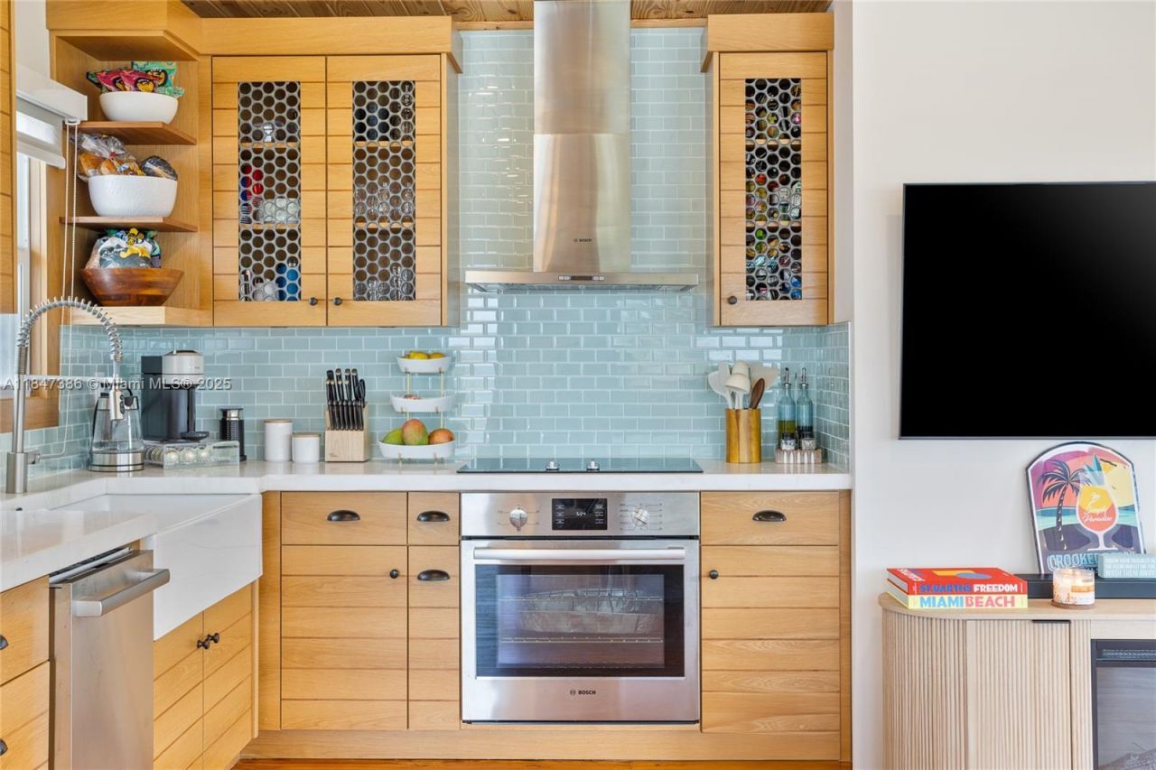 235 Tavernier Dr, Key Largo, FL 33070 Photo