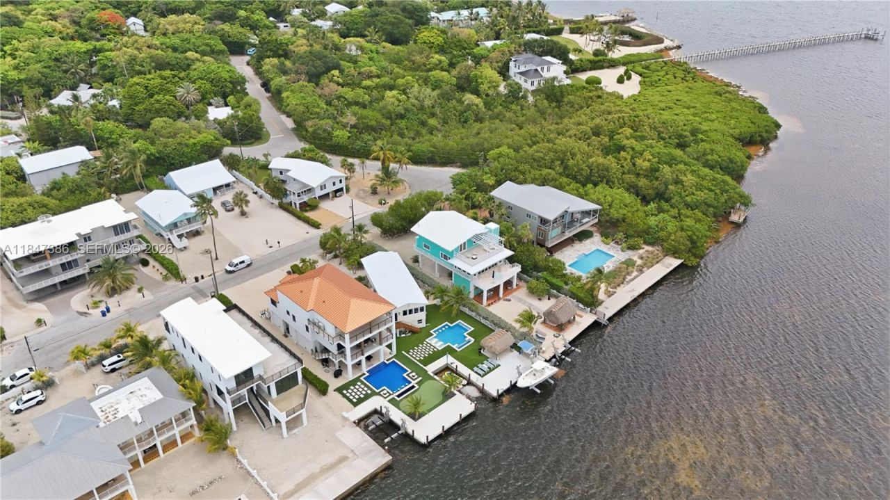 235 Tavernier Dr, Key Largo, FL 33070 Photo