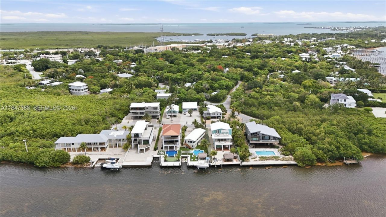 235 Tavernier Dr, Key Largo, FL 33070 Photo