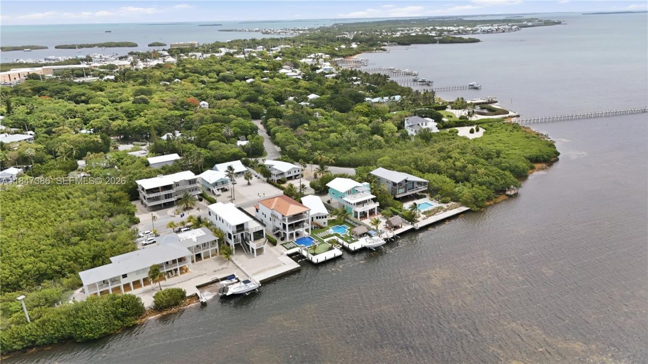 235 Tavernier Dr, Key Largo, FL 33070 Photo