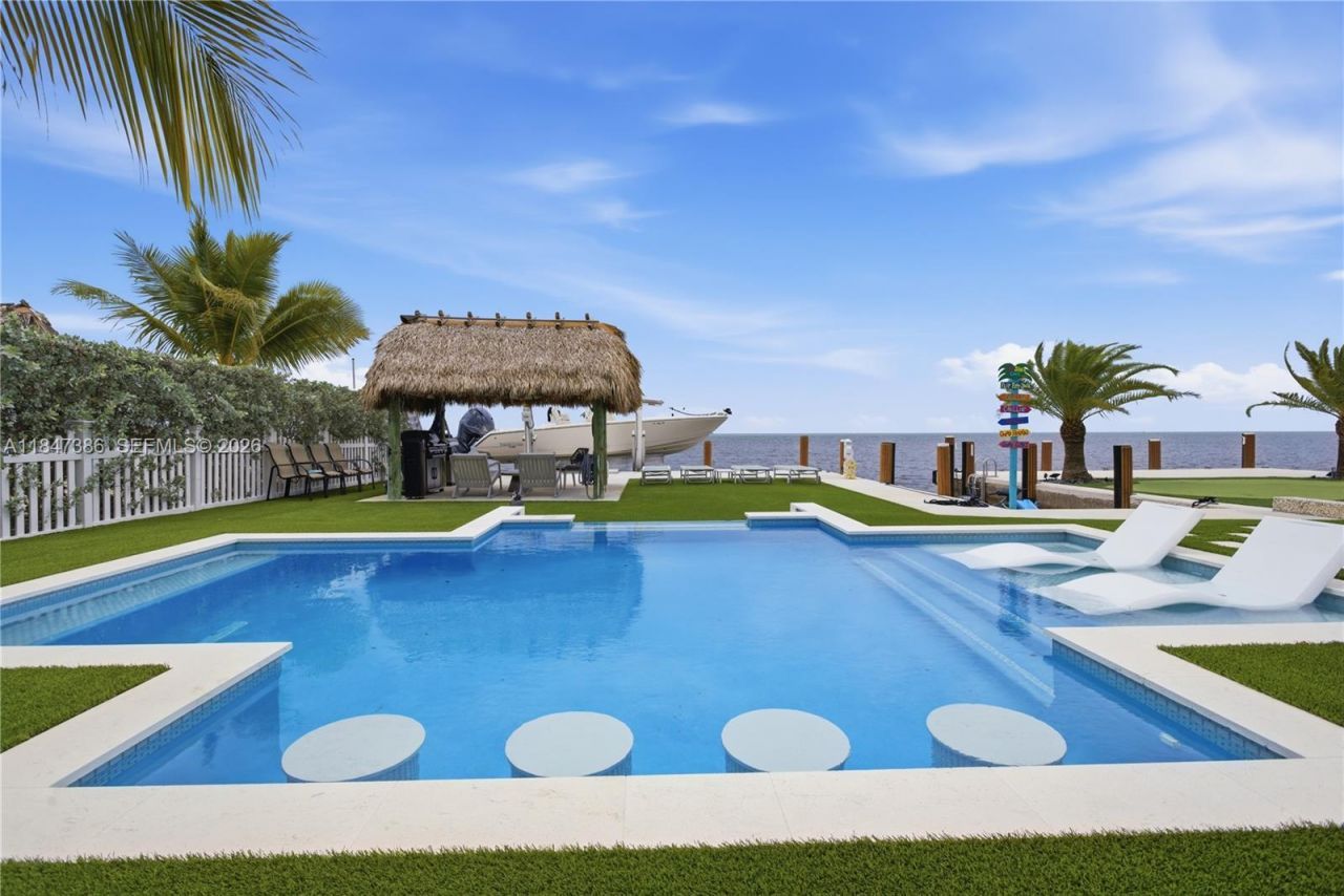 235 Tavernier Dr, Key Largo, FL 33070 Photo