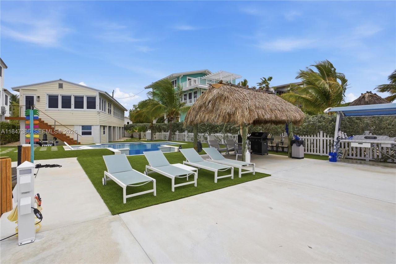 235 Tavernier Dr, Key Largo, FL 33070 Photo