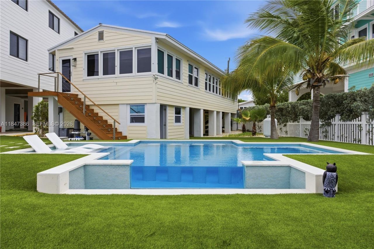 235 Tavernier Dr, Key Largo, FL 33070 Photo