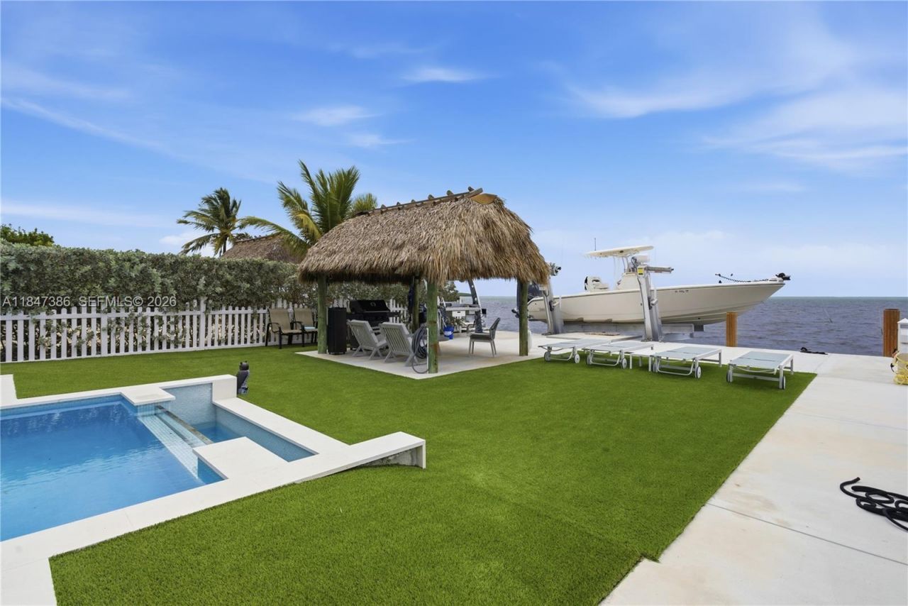235 Tavernier Dr, Key Largo, FL 33070 Photo