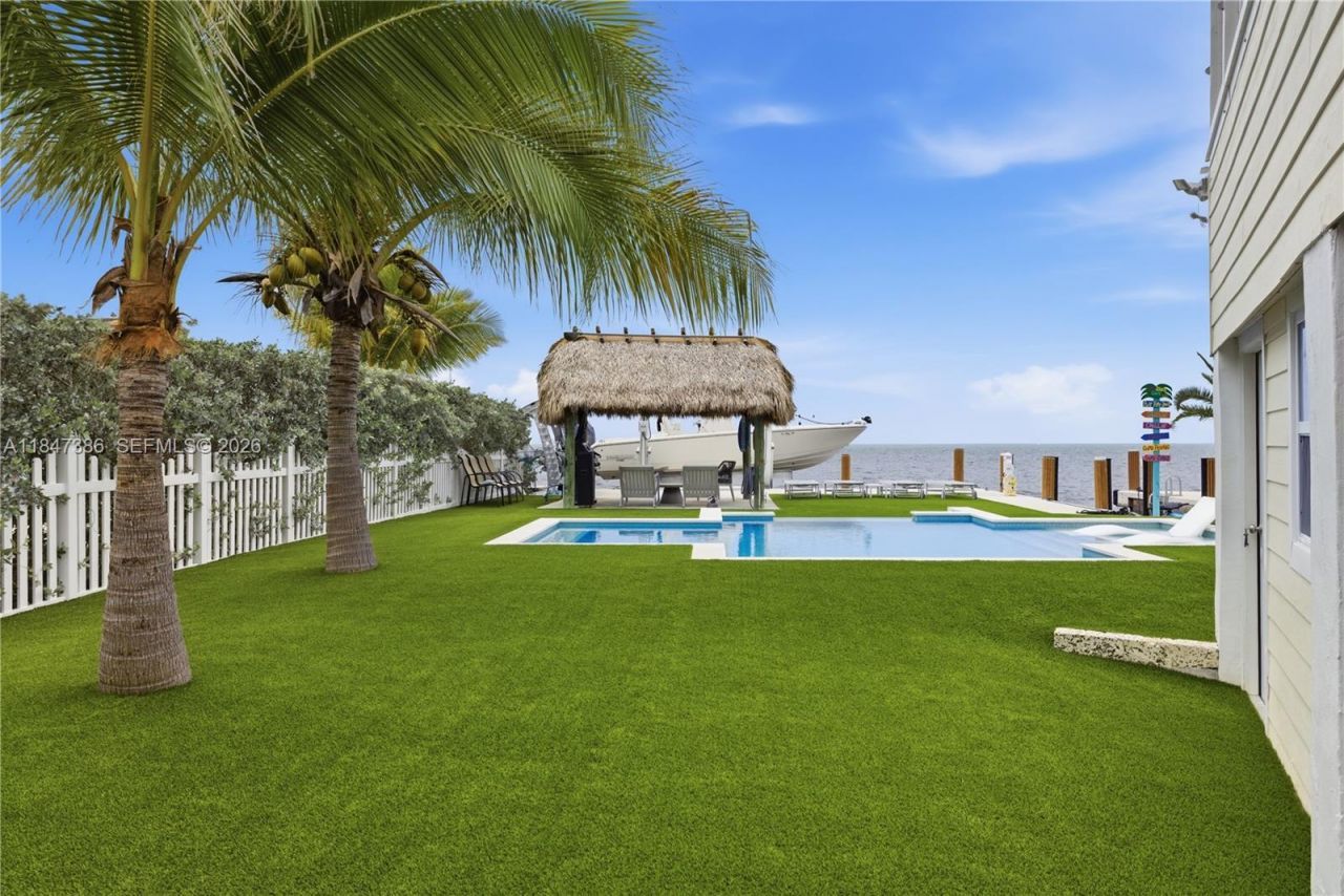 235 Tavernier Dr, Key Largo, FL 33070 Photo