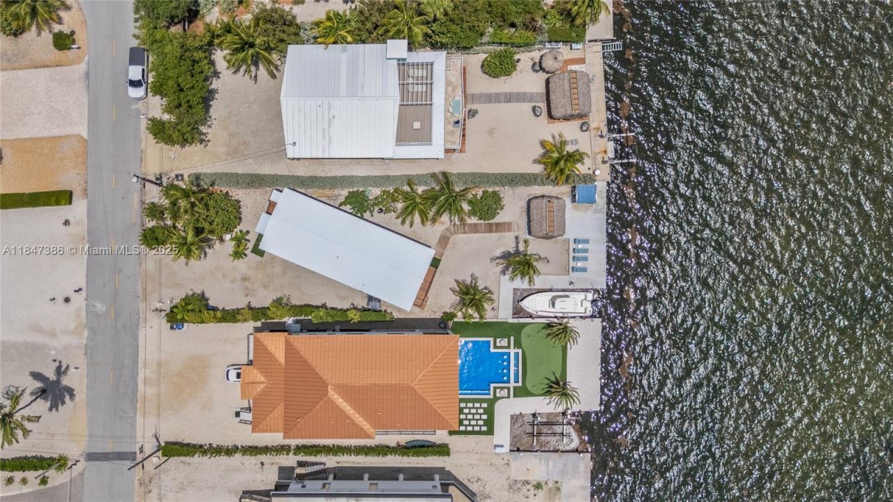 235 Tavernier Dr, Key Largo, FL 33070 Photo