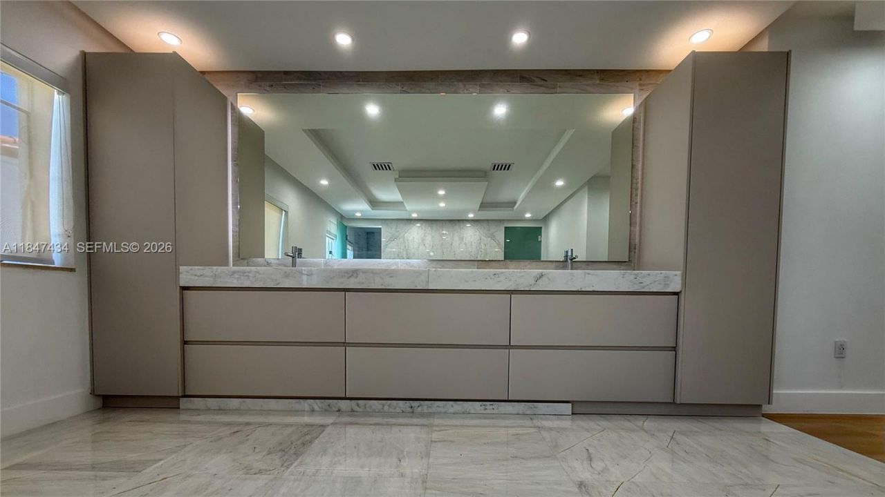 2525 Indian Mound Trl, Coral Gables, FL 33134 Photo