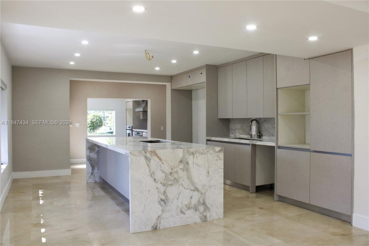 2525 Indian Mound Trl, Coral Gables, FL 33134 Photo