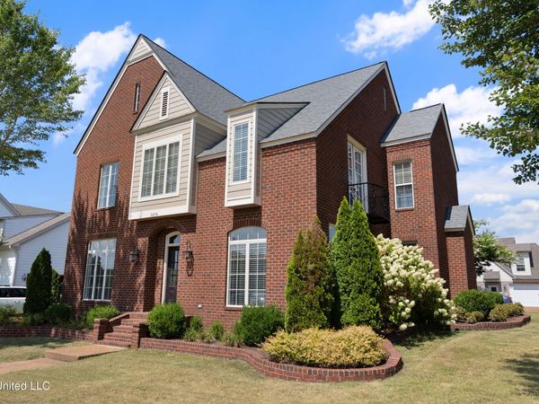 3094 E Beauvoir Place, Hernando, MS 38632