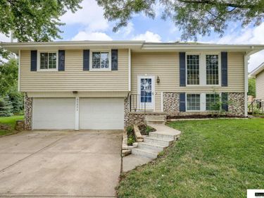 11324 Y Street, Omaha, NE 68137