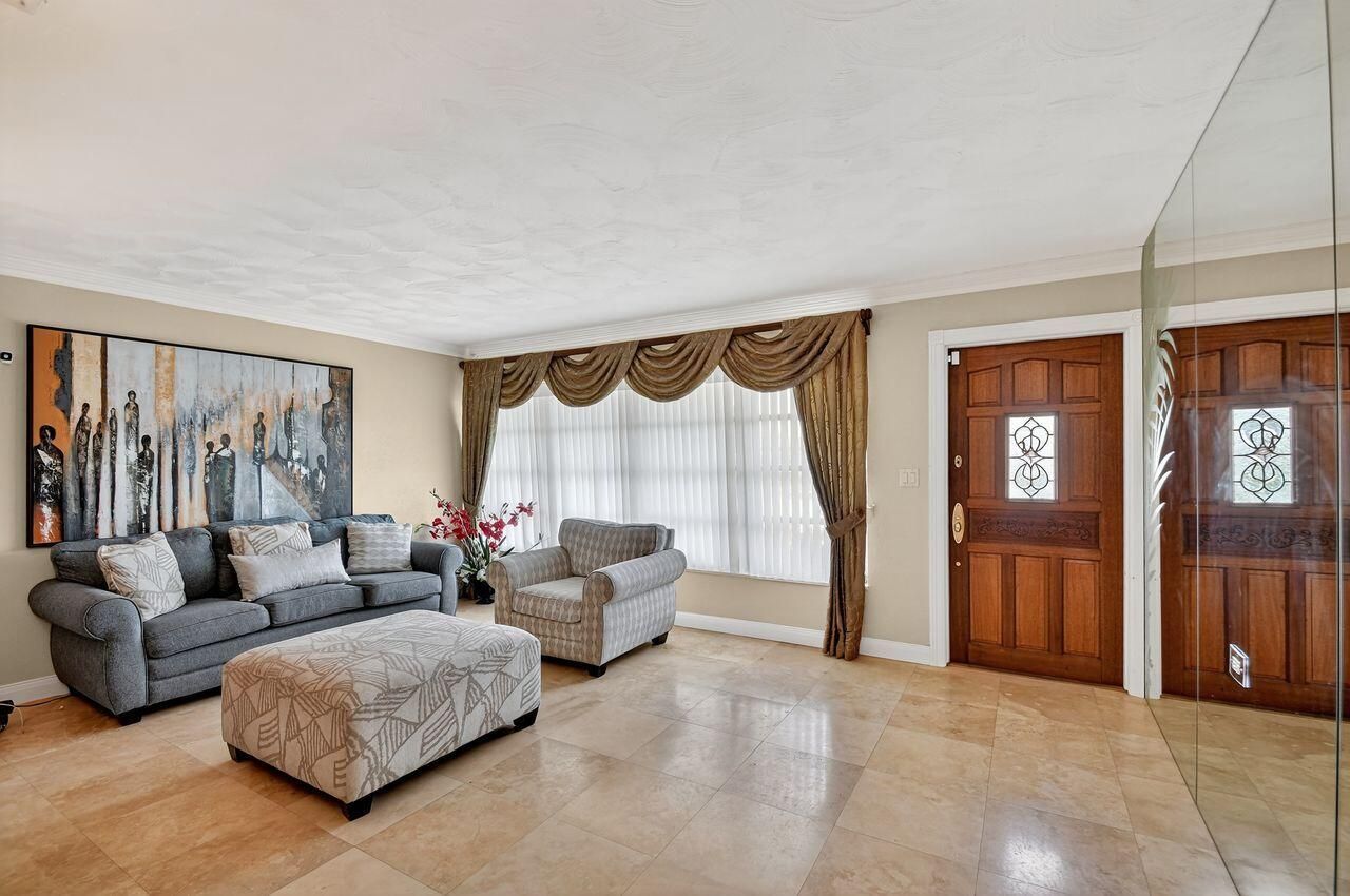 133 Greenbrier Drive, Palm Springs, FL 33461 Photo