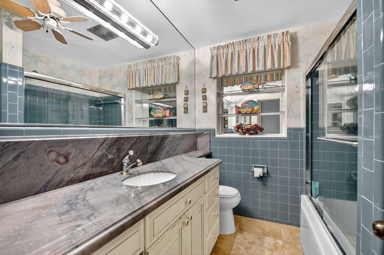 133 Greenbrier Drive, Palm Springs, FL 33461 Photo