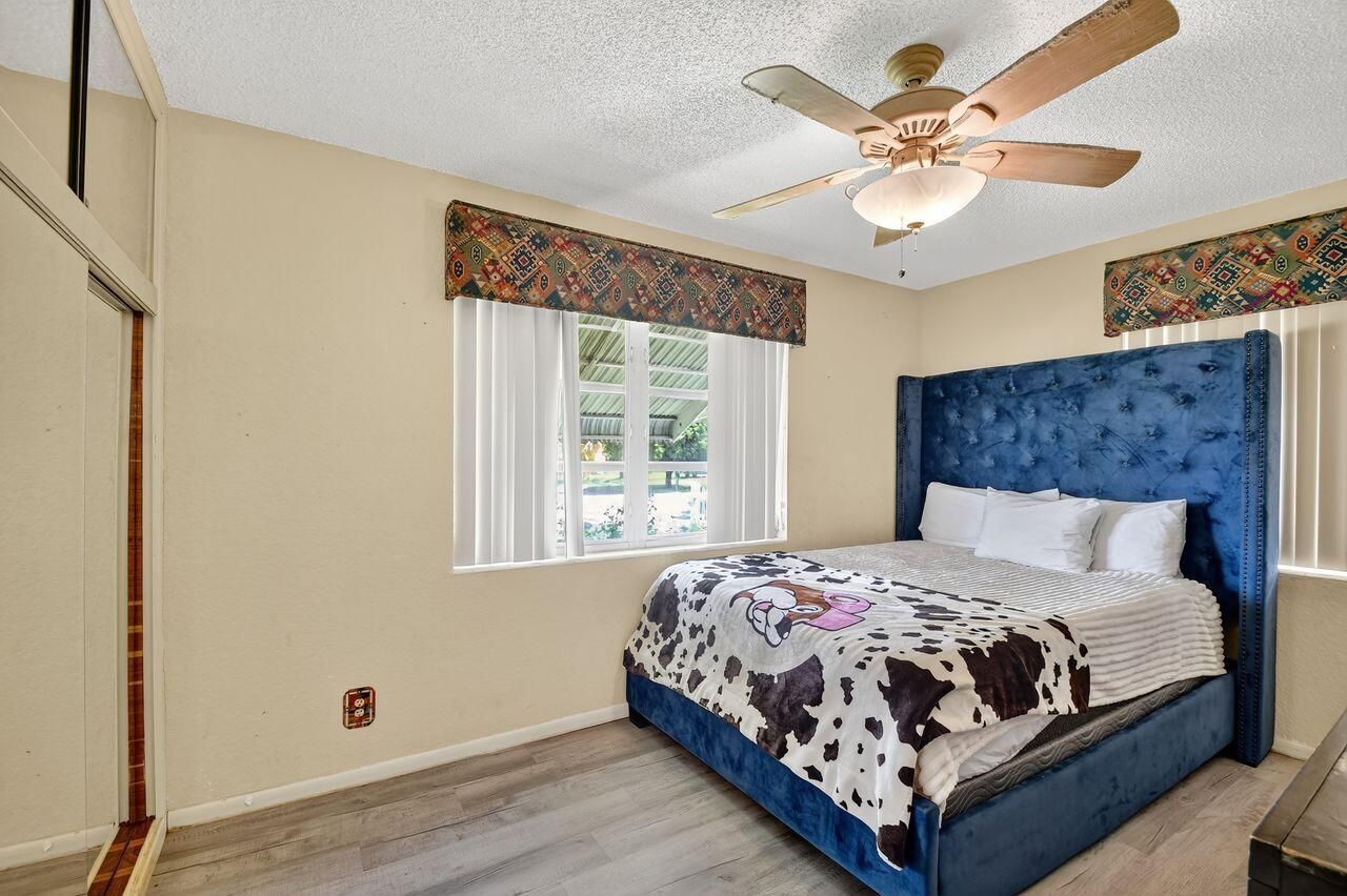 133 Greenbrier Drive, Palm Springs, FL 33461 Photo