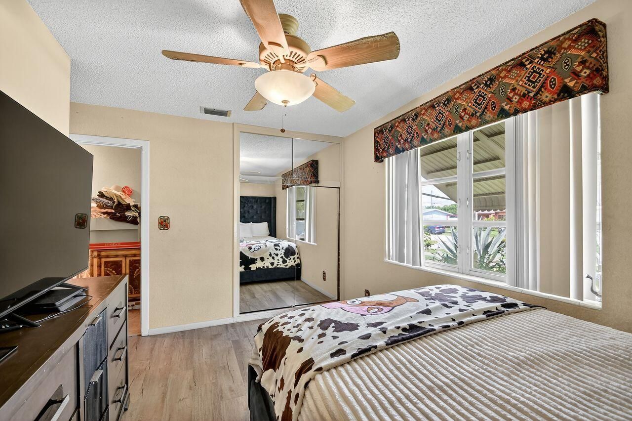 133 Greenbrier Drive, Palm Springs, FL 33461 Photo