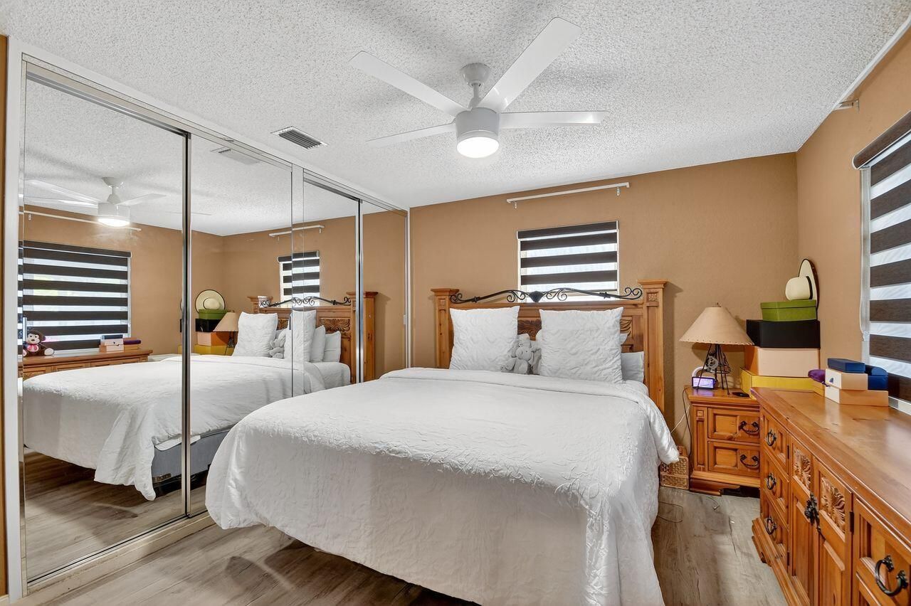 133 Greenbrier Drive, Palm Springs, FL 33461 Photo