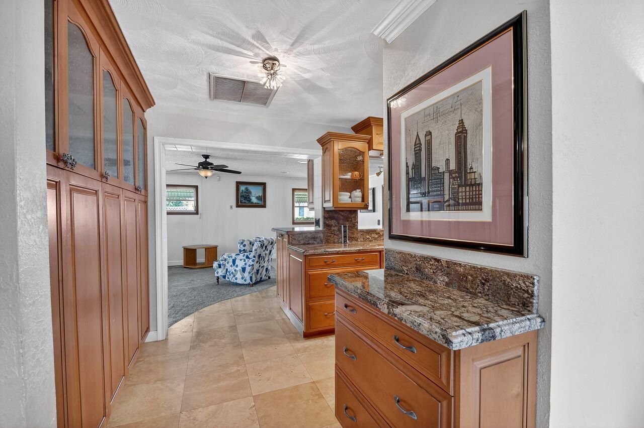 133 Greenbrier Drive, Palm Springs, FL 33461 Photo