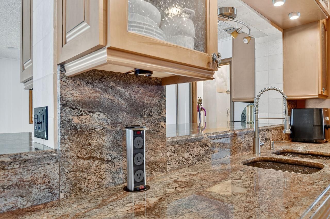 133 Greenbrier Drive, Palm Springs, FL 33461 Photo