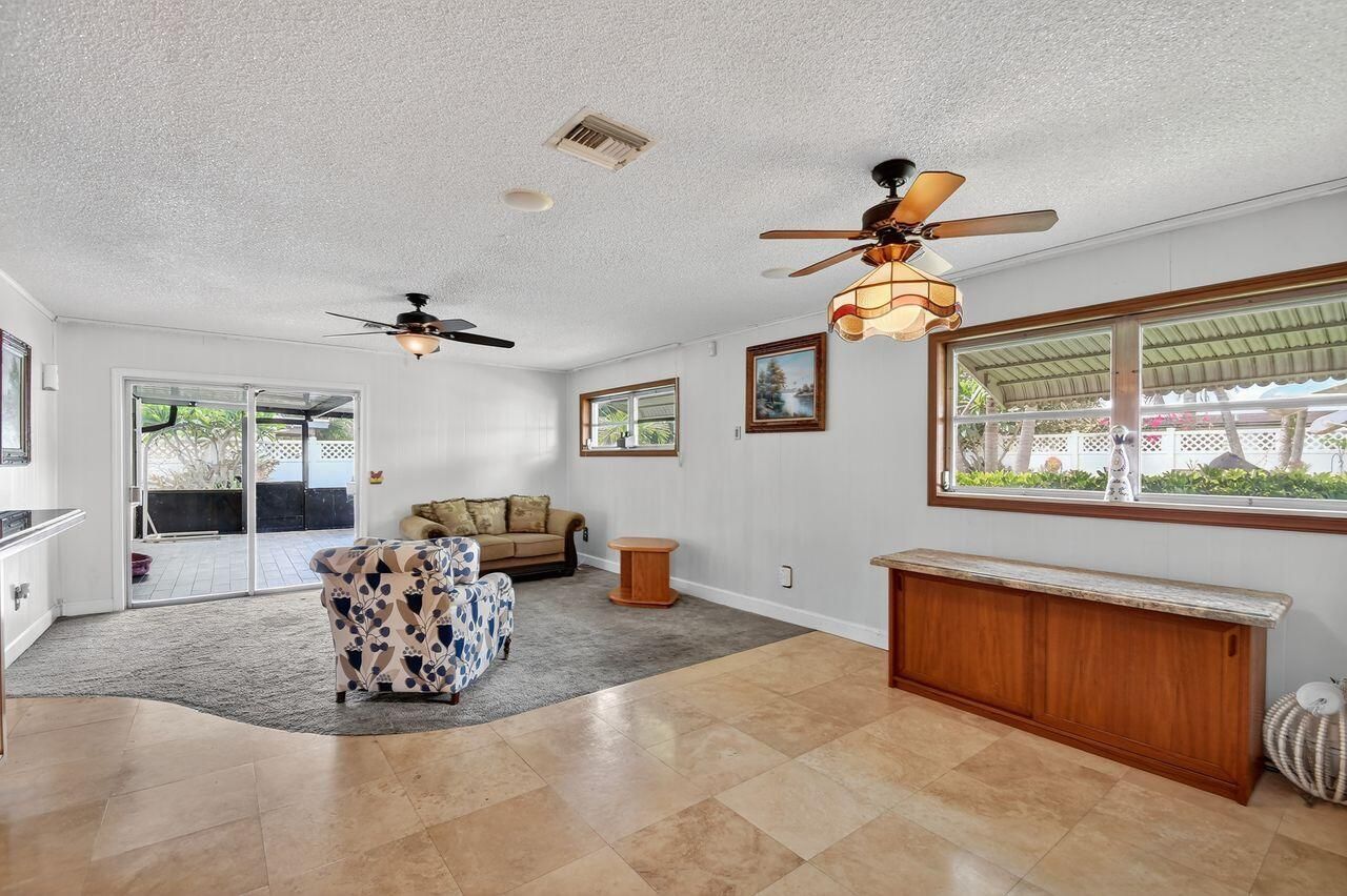 133 Greenbrier Drive, Palm Springs, FL 33461 Photo