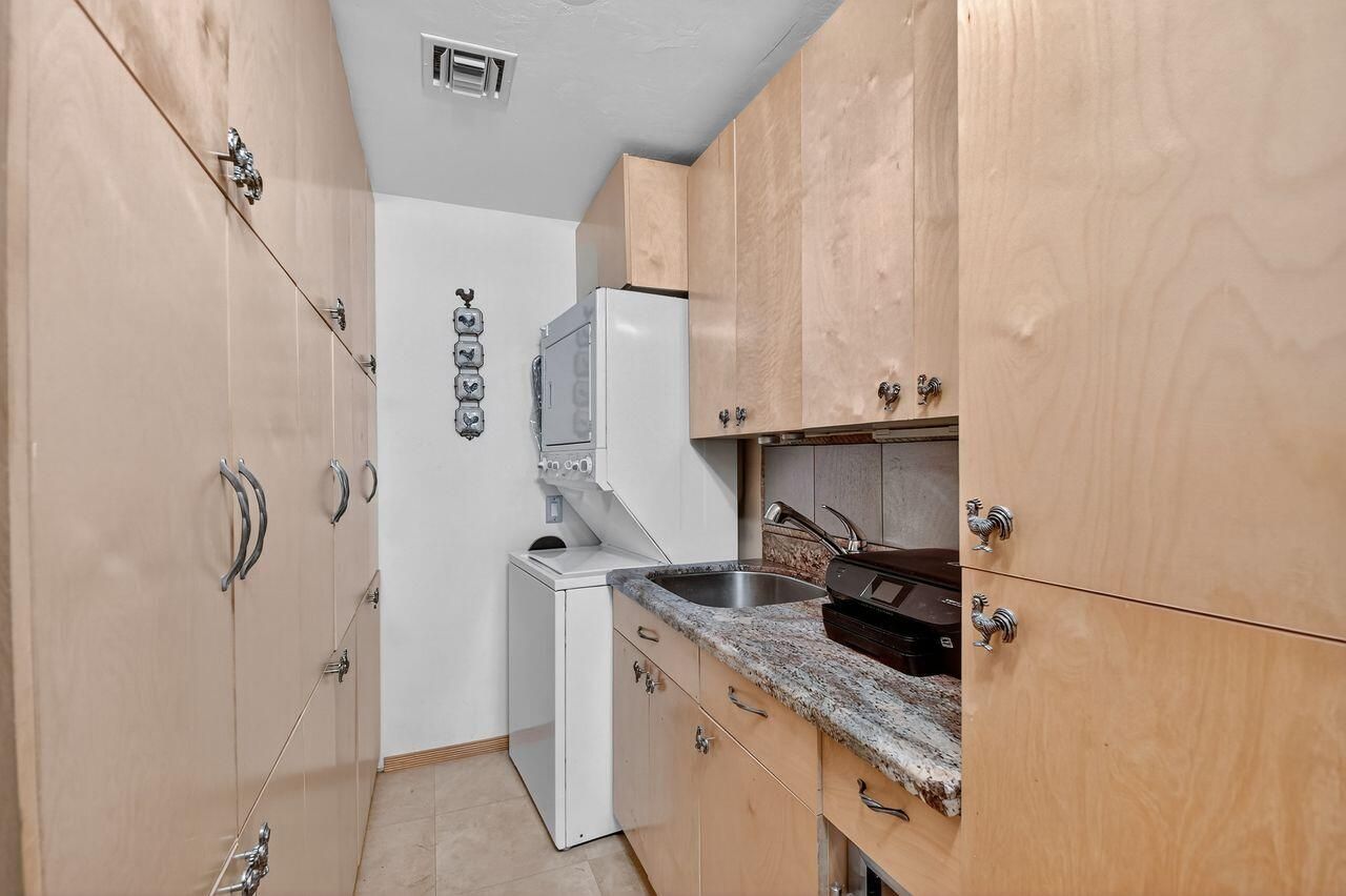 133 Greenbrier Drive, Palm Springs, FL 33461 Photo