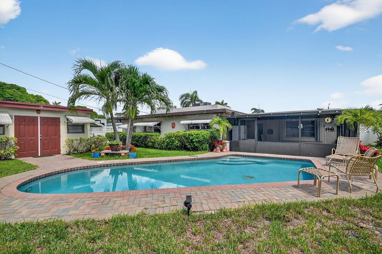 133 Greenbrier Drive, Palm Springs, FL 33461 Photo