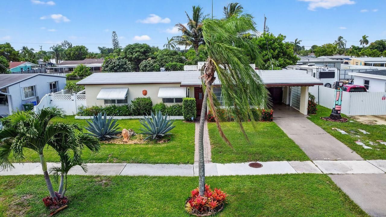 133 Greenbrier Drive, Palm Springs, FL 33461 Photo