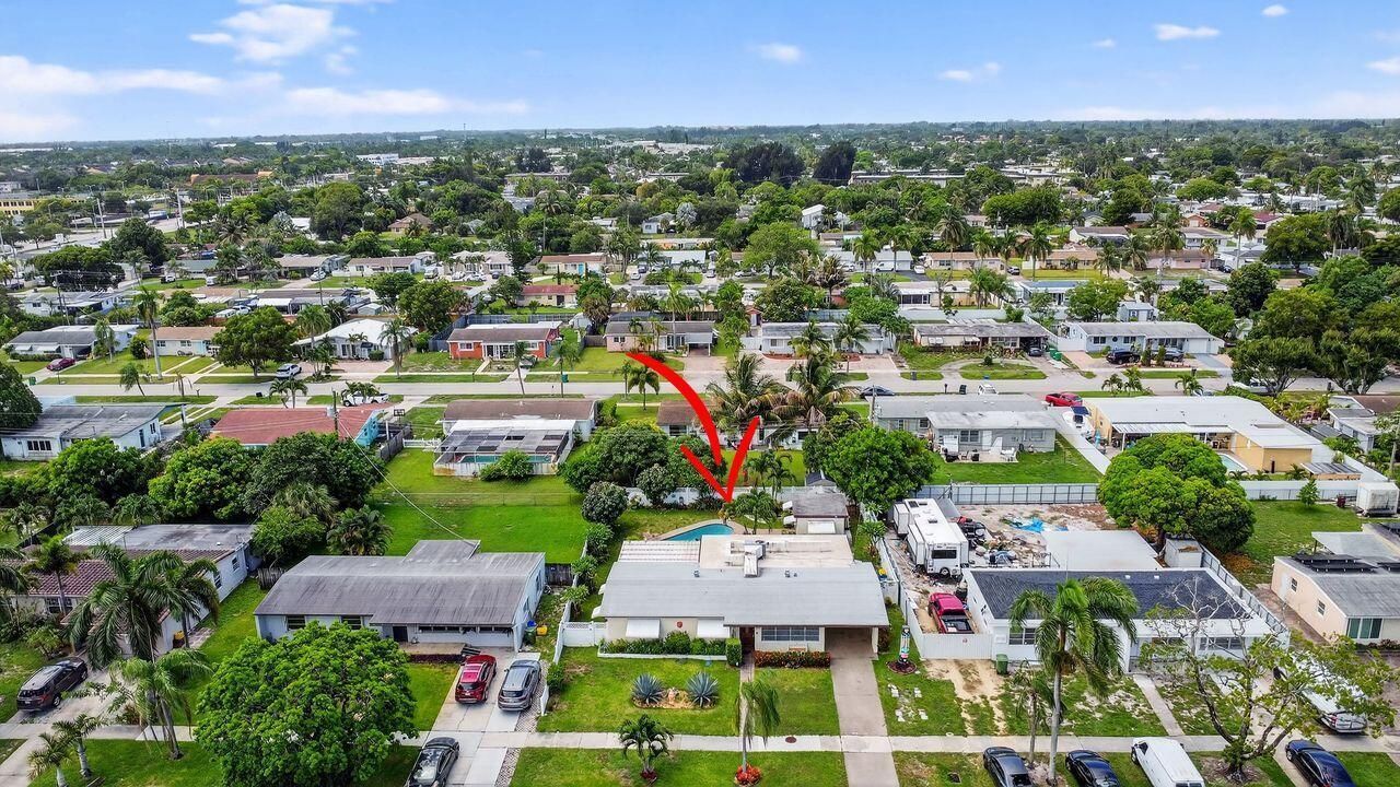 133 Greenbrier Drive, Palm Springs, FL 33461 Photo