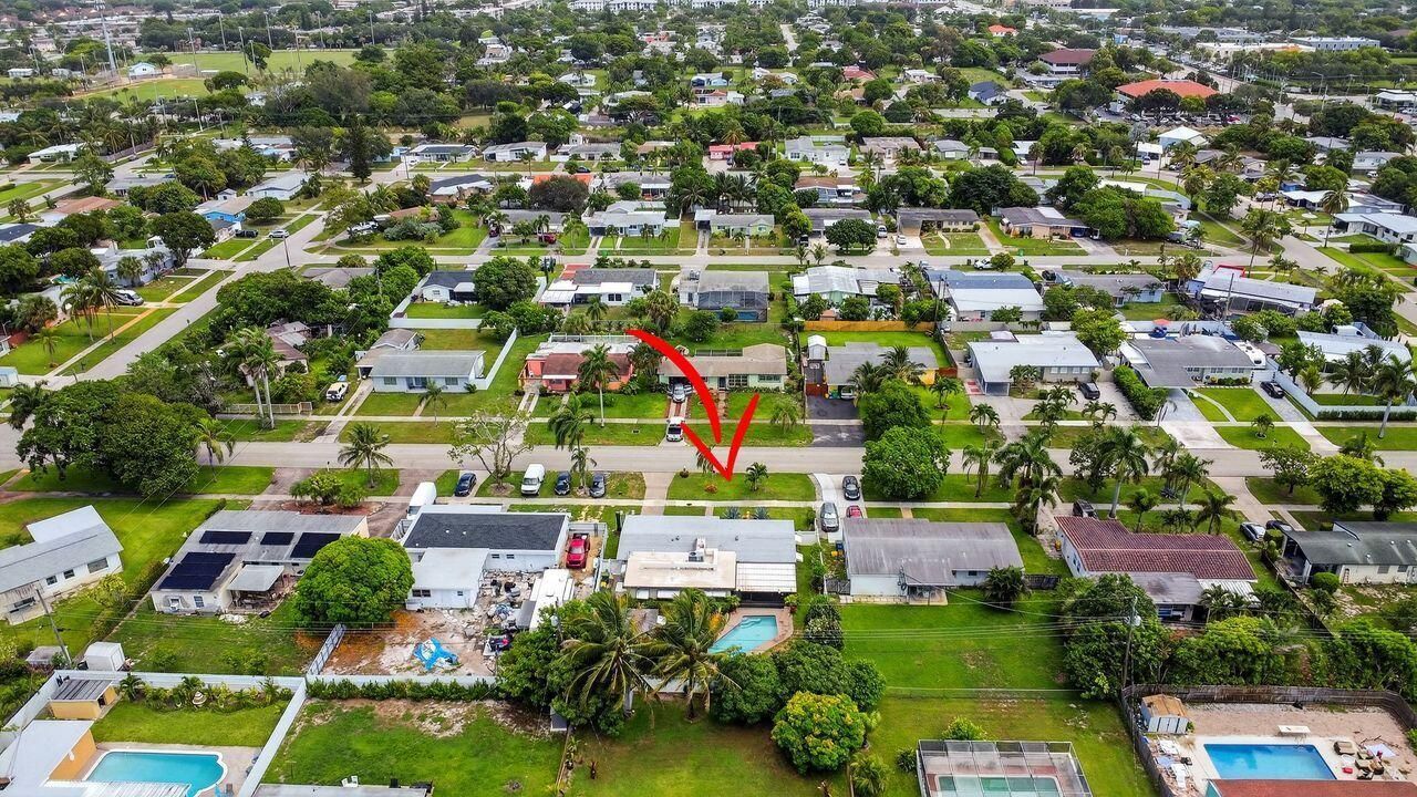 133 Greenbrier Drive, Palm Springs, FL 33461 Photo