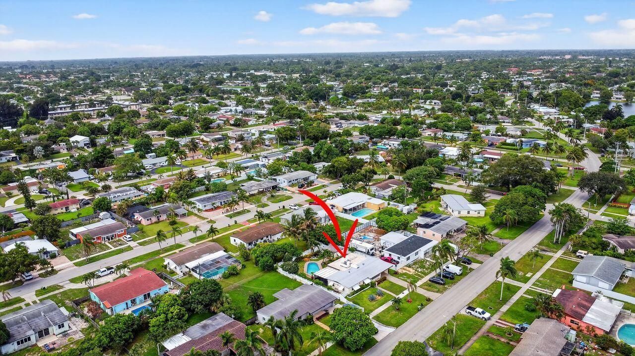 133 Greenbrier Drive, Palm Springs, FL 33461 Photo